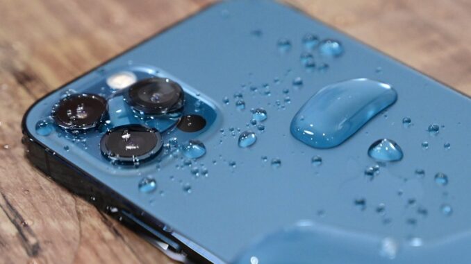 Iphone bị vào nước